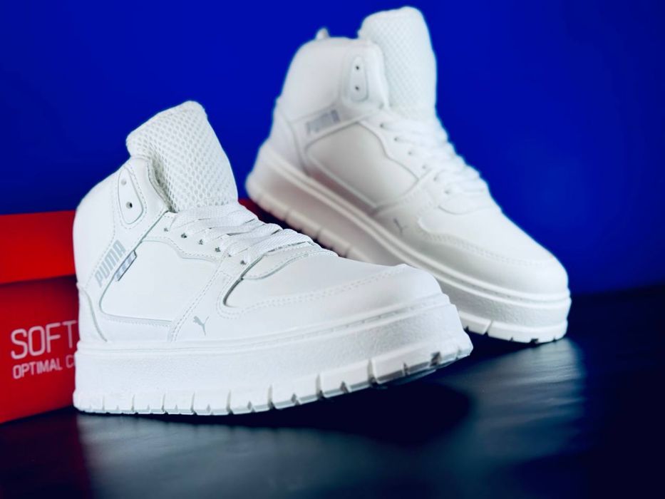 Белоснежно белые кроссовки Пума / зимові білі кросівки Puma / ботинки