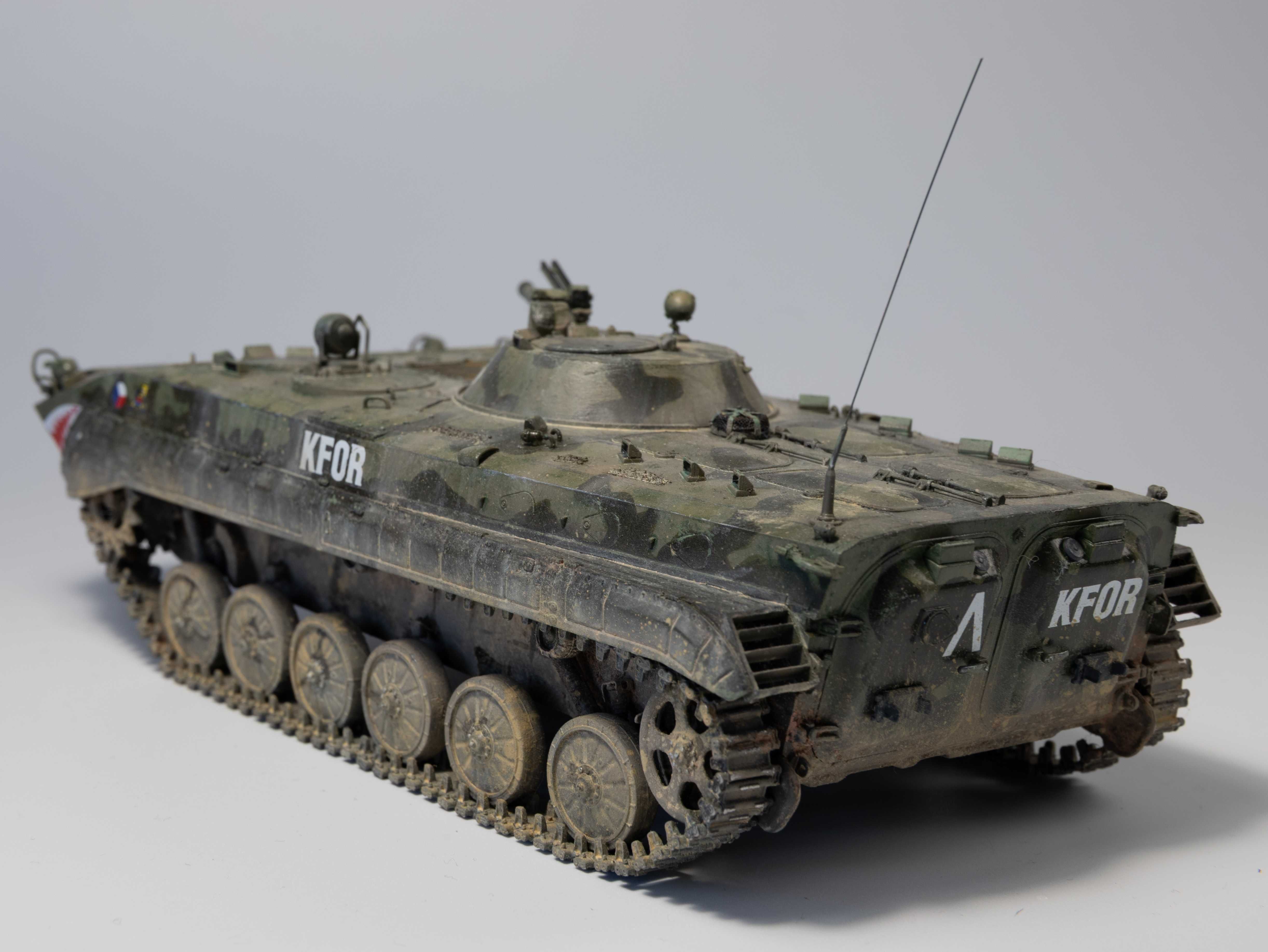 KFOR BMP 1 Trumpeter 1:35