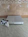 Продаю Xbox One S