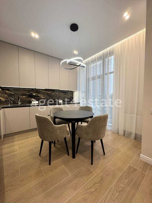 Новопечерські Липки новий ремонт 100м2 Центр Печерськ 3 кімнатна Торг