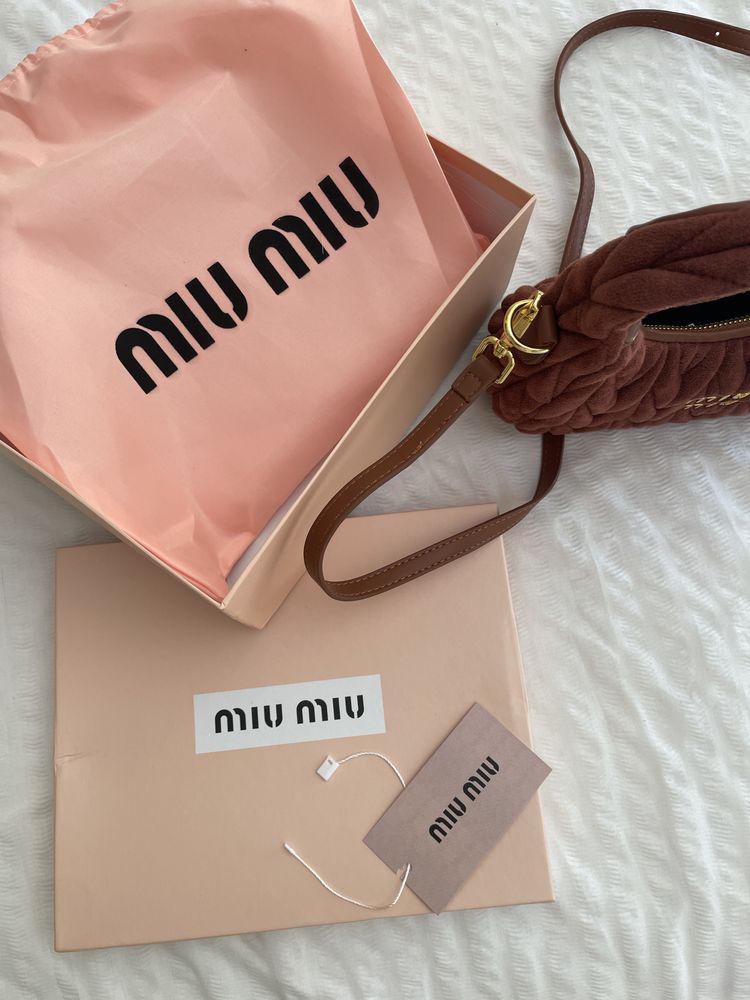 Mala MiuMiu Suede Castanha