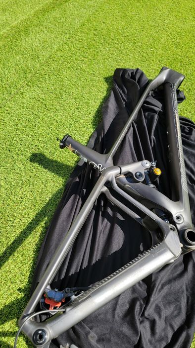 Quadro Mondraker F-Podium SE L + Suspensão Traseira Öhlins TTX1 Air