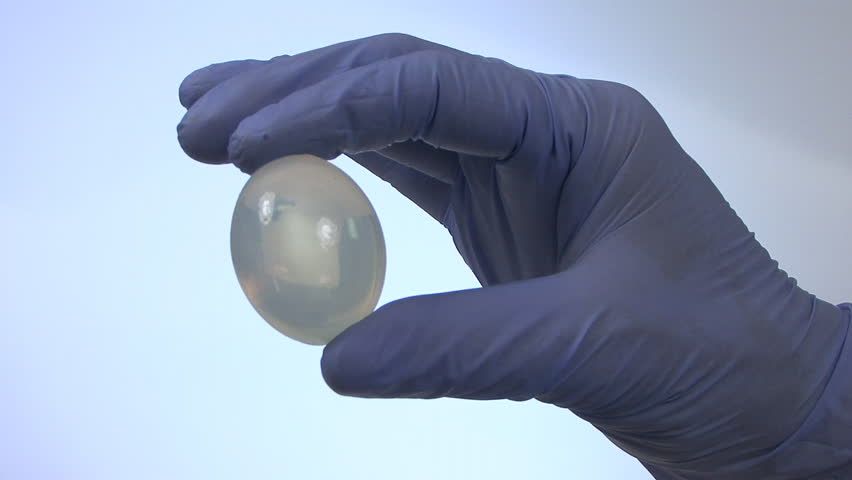 Протез яєчка Київ. Протезування яєчка Київ.