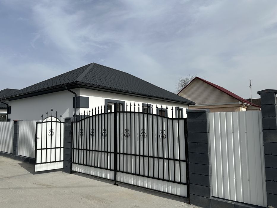 Застройщик!ЄОСЕЛЯ ЄВІДНОВЛЕННЯ дом в ЦЕНТРЕ Броваров!