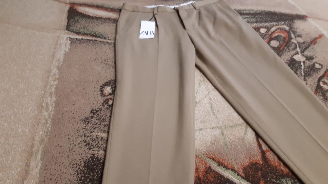 Spodnie Zara męskie.NOWE z metką za połowę ceny.Rozmiar 44.L-XL.