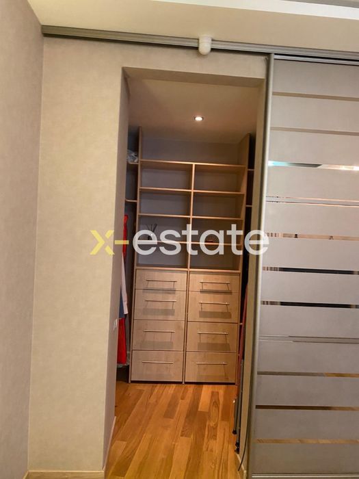 Комісію сплачує власник!!! 3х кімнатна квартира в Центрі