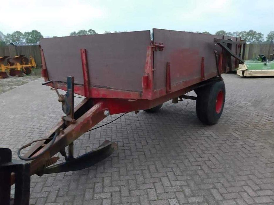 Przyczepa wywrotka 6t.,jednoosiowa.transport