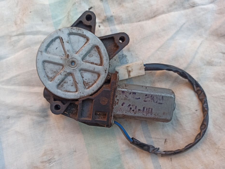 Продам елетро стеклоподъёмник