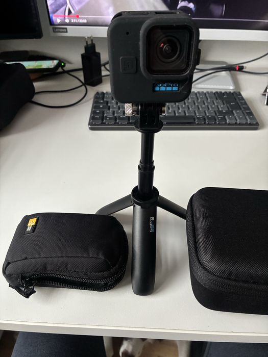 GoPro HERO11 Black Mini Kamera sportowa 4K statyw selfiestick etui