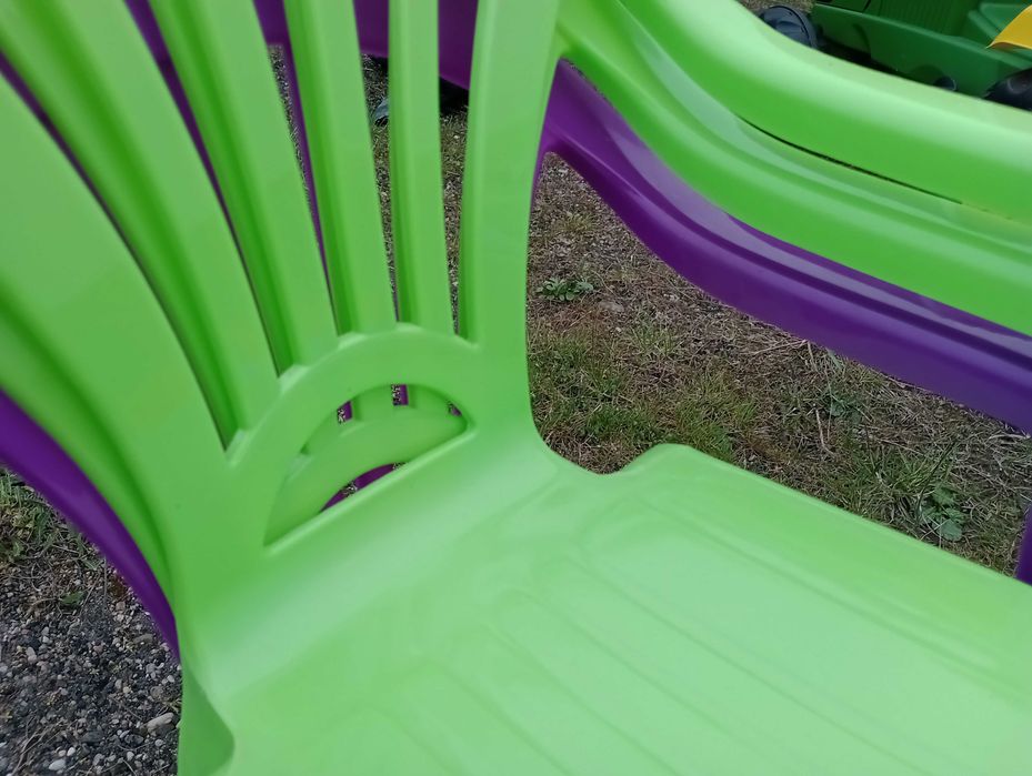 Krzesełko dziecięce - 1 szt.