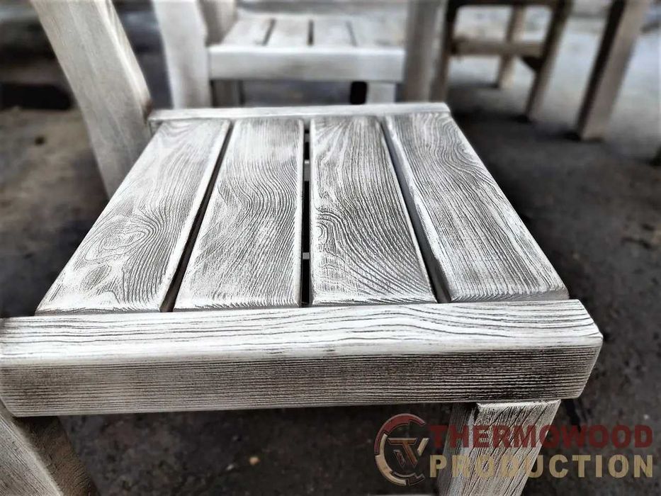 Білі меблі з патиною з масиву дерева від виробника