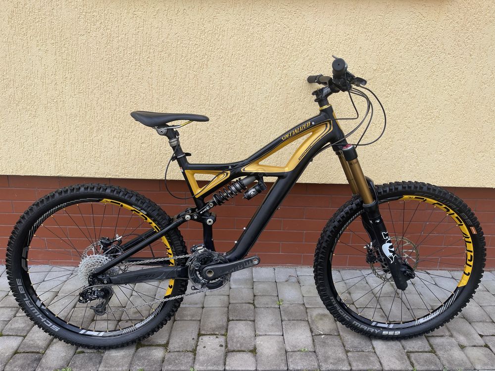 Велосипед Specialized enduro expert. fox kashima