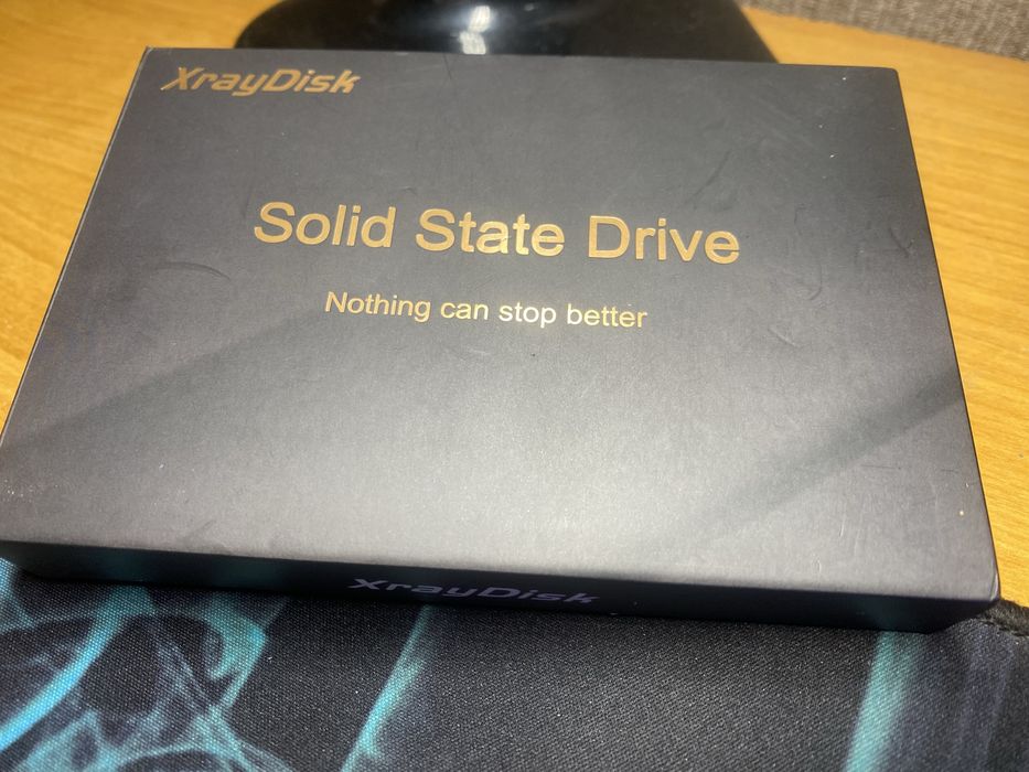 Твердотельный накопитель (ссд)