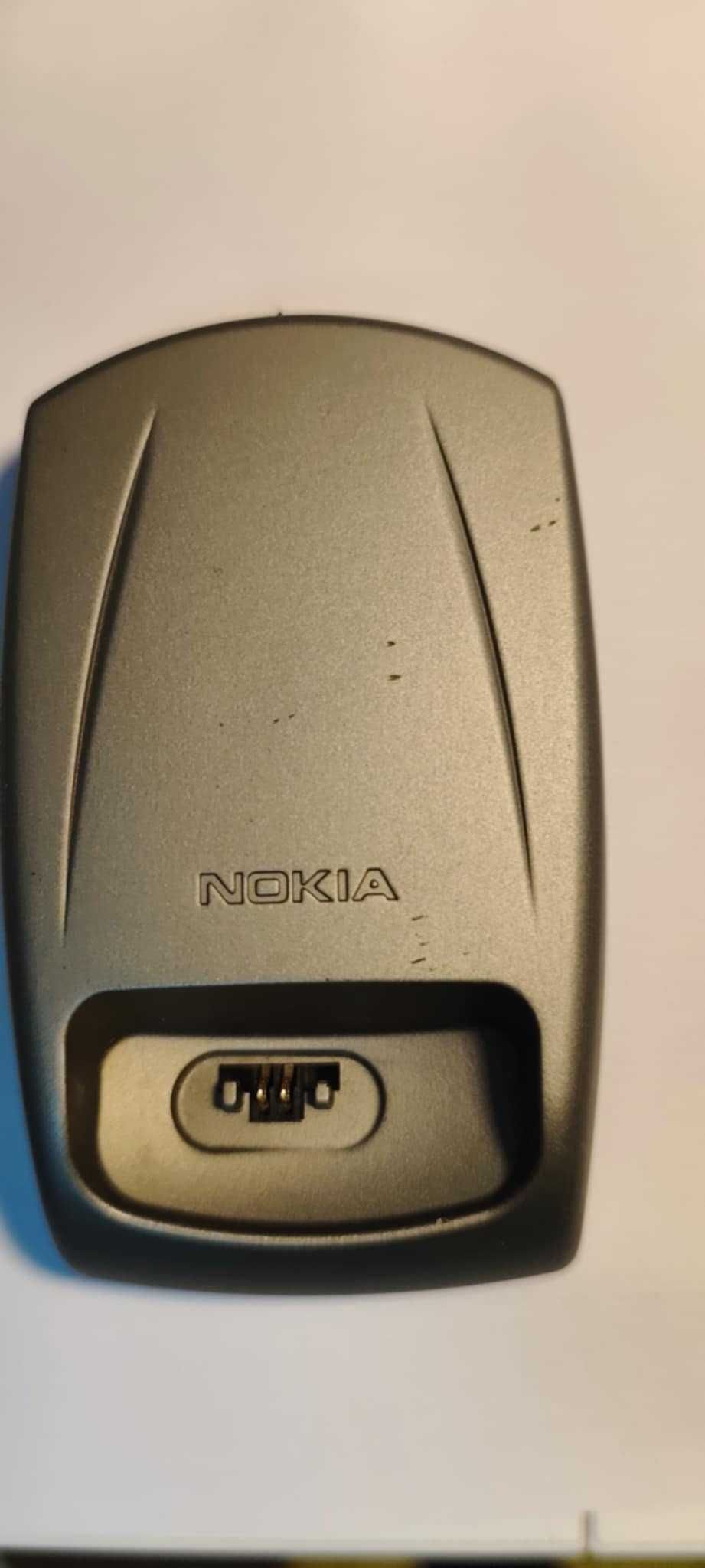 Retro Nokia 8850 ładowarką stojącą zabytek stan kolekcjonerski klasyk
