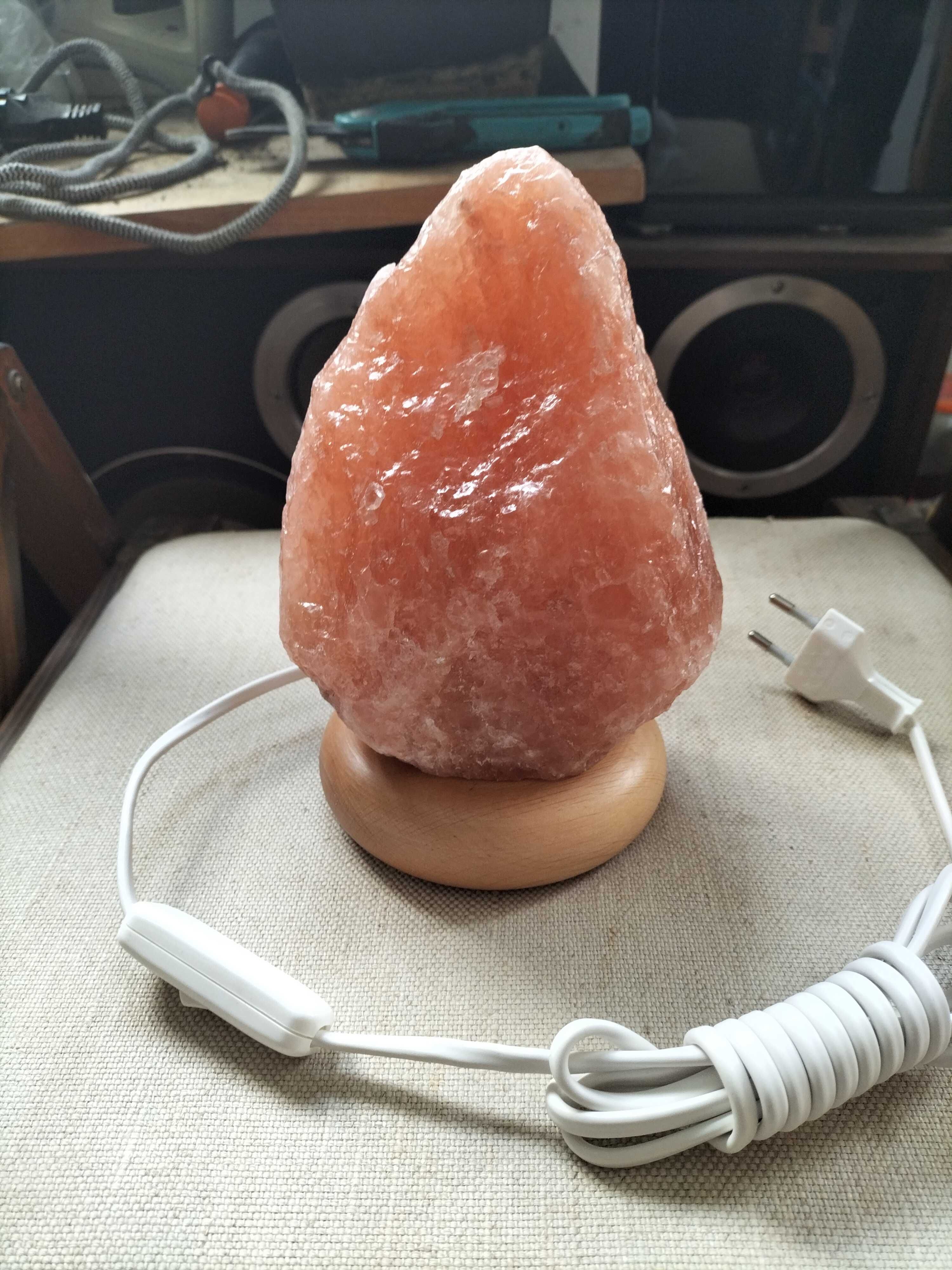 Nowa lampa a polskiej soli w naturalnym krztałcie