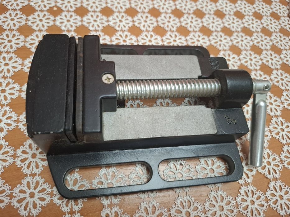 Imadełko wiertarki stołowej.