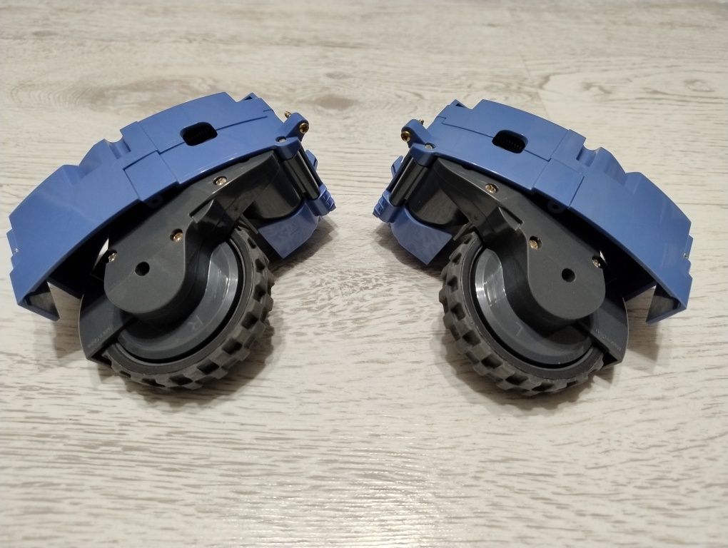 Moduł koła lewego ,L` + Moduł koła prawego ,R` Irobot Roomba 581