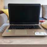 Laptop Asus R5562
