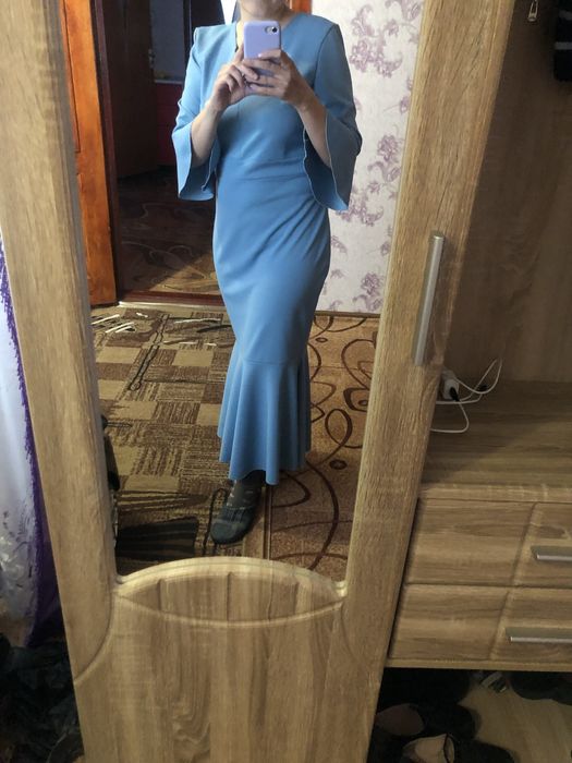 продам гарні нарядні платячка та спіднички