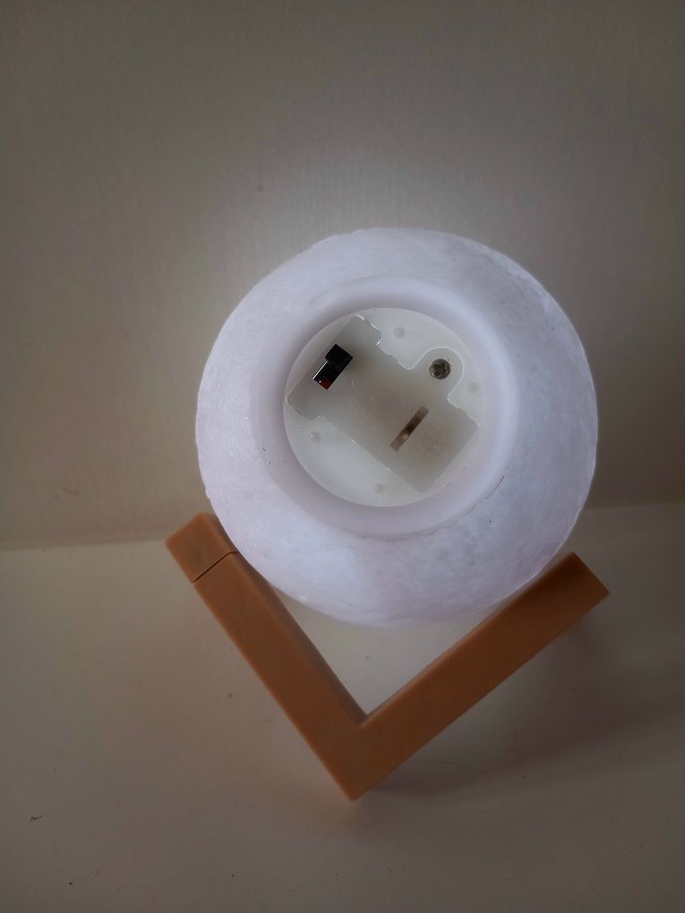 Lampka na baterie księżyc zimny biały