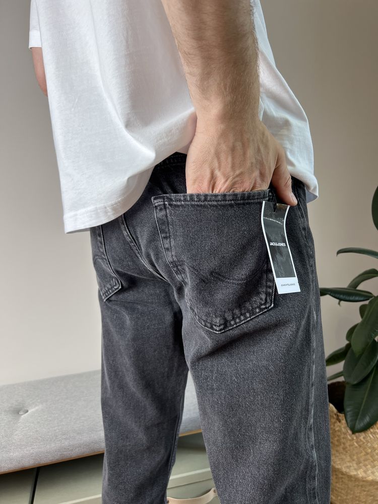 Оригінал ! Чоловічі Джинси  JACK&JONES Relaxed Straight !