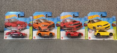 Hot Wheels Main Hatchback Toyota/Ford/Subaru/Honda