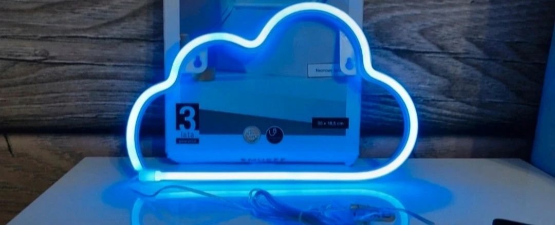 Neon led chmurką nowy