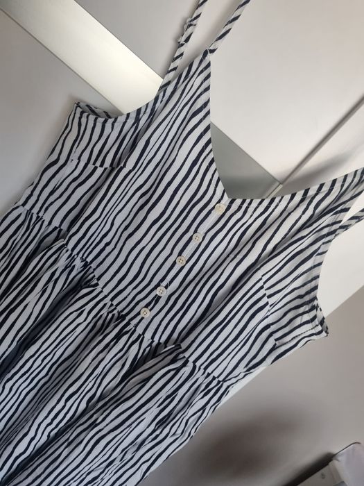 Sukienka midi zwiewna długa