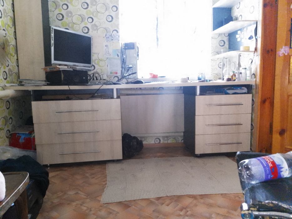 Стол комп'ютерний