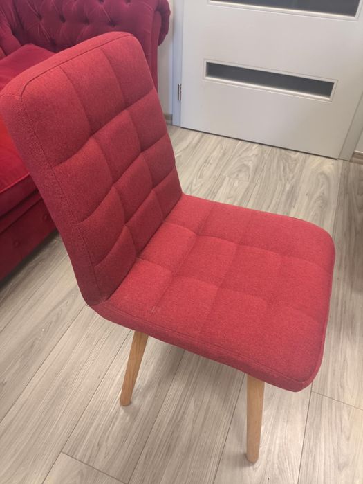 Czerwone krzesła do biura lub salonu krzesło