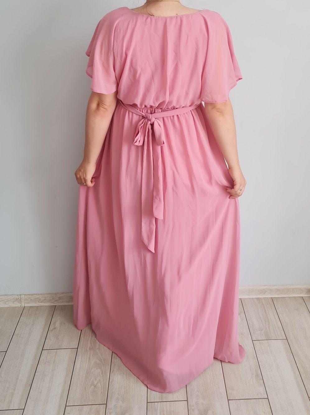 Długa różowa sukienka suknia wieczorowa maxi 
Goddiva 
Rozm 42

Piękna