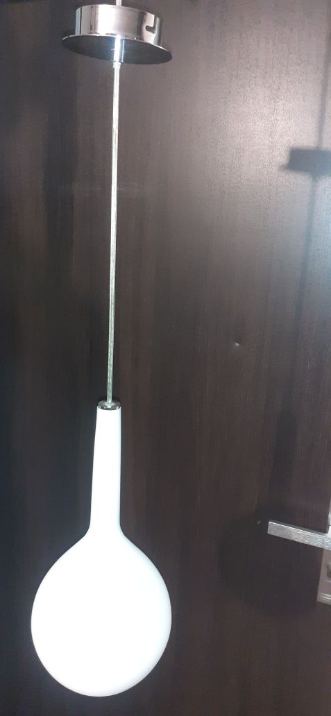 Lampa sufitowa na przewodzie