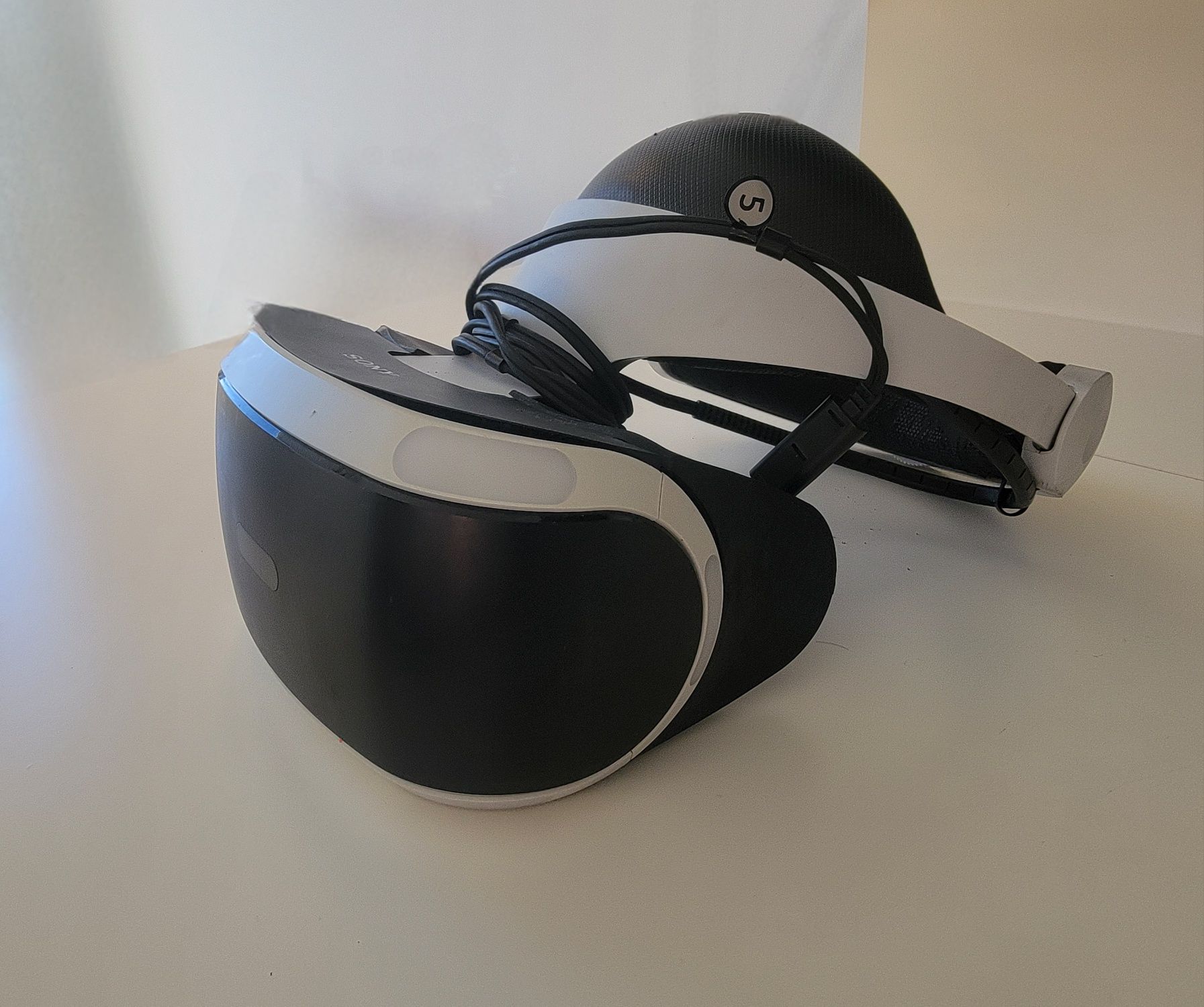 PlayStation VR + Câmara + Astro Bot (PS4) – Kit Completo