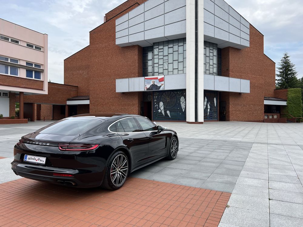 Do ślubu Porsche Panamera Turbo