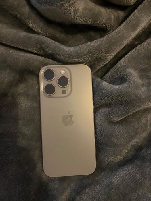 Iphone 16 pro - Novo