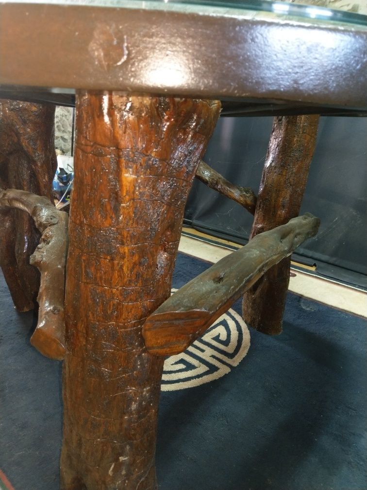 Mesa de sala ou jardimcom detalhes