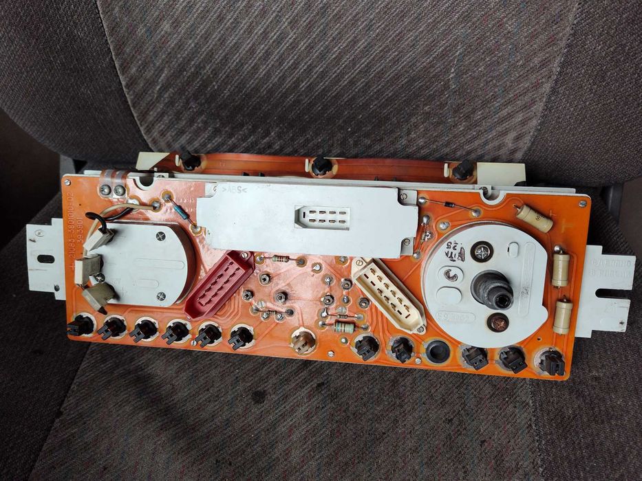 Щиток панель приборів ваз 21099 2109 висока