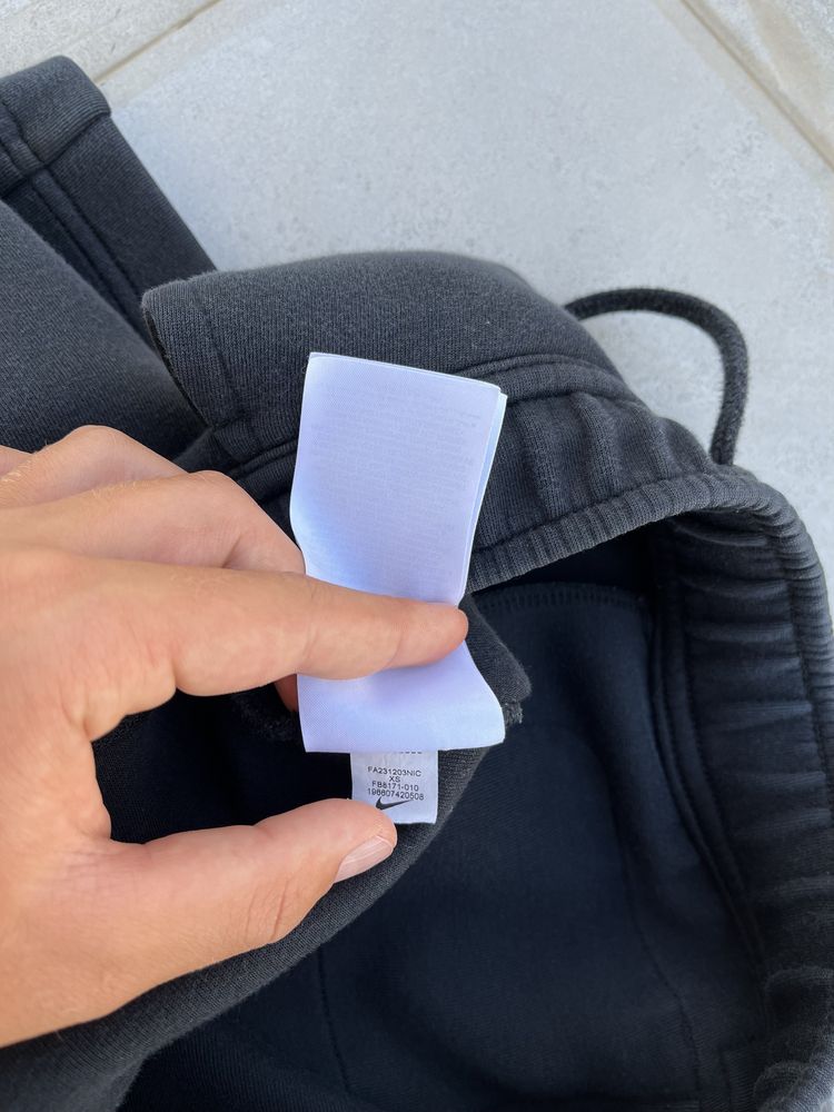 шорти nike tech fleece