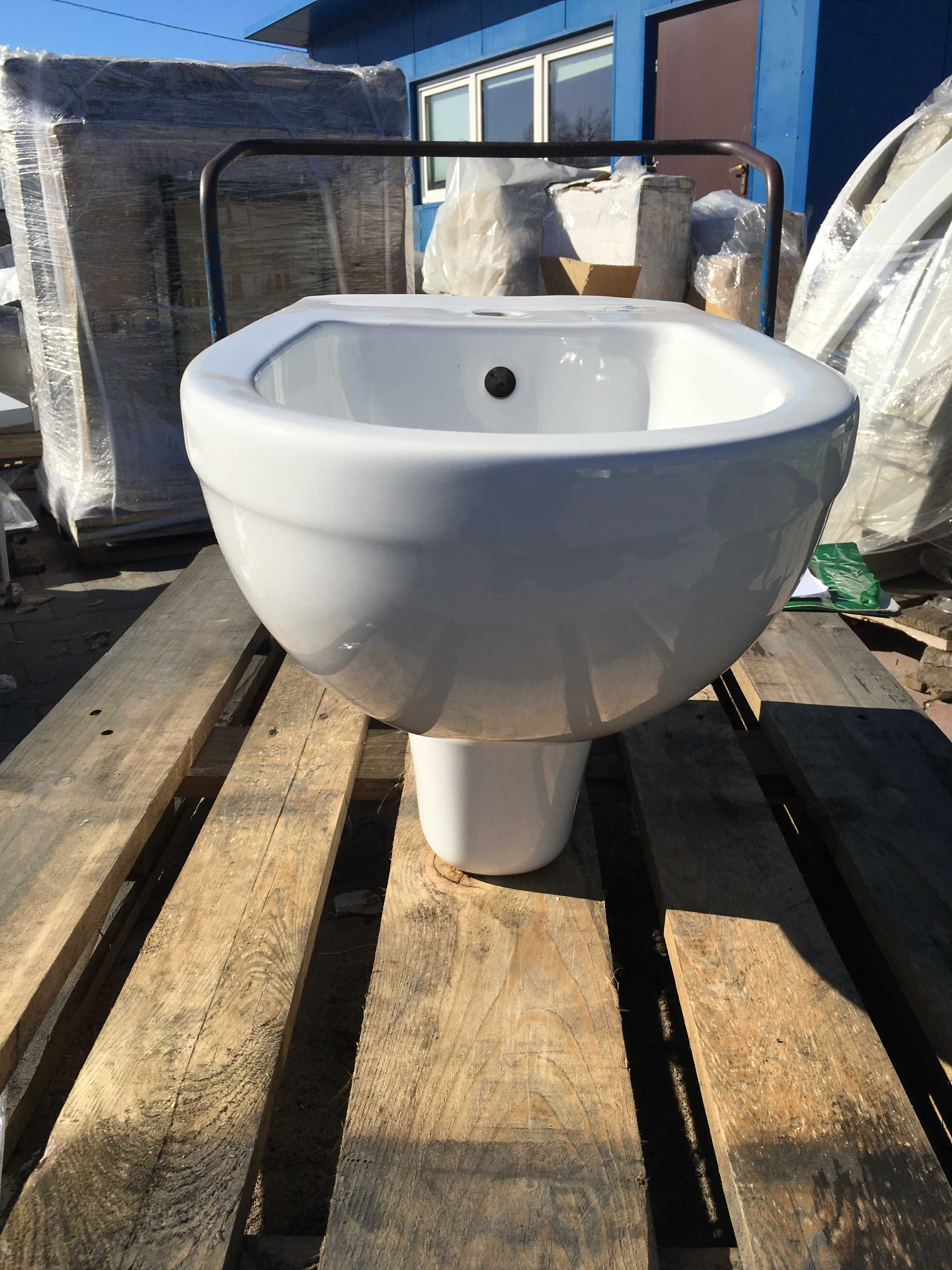 Bidet podwieszany primo 54x36 firmy KOŁO k8510