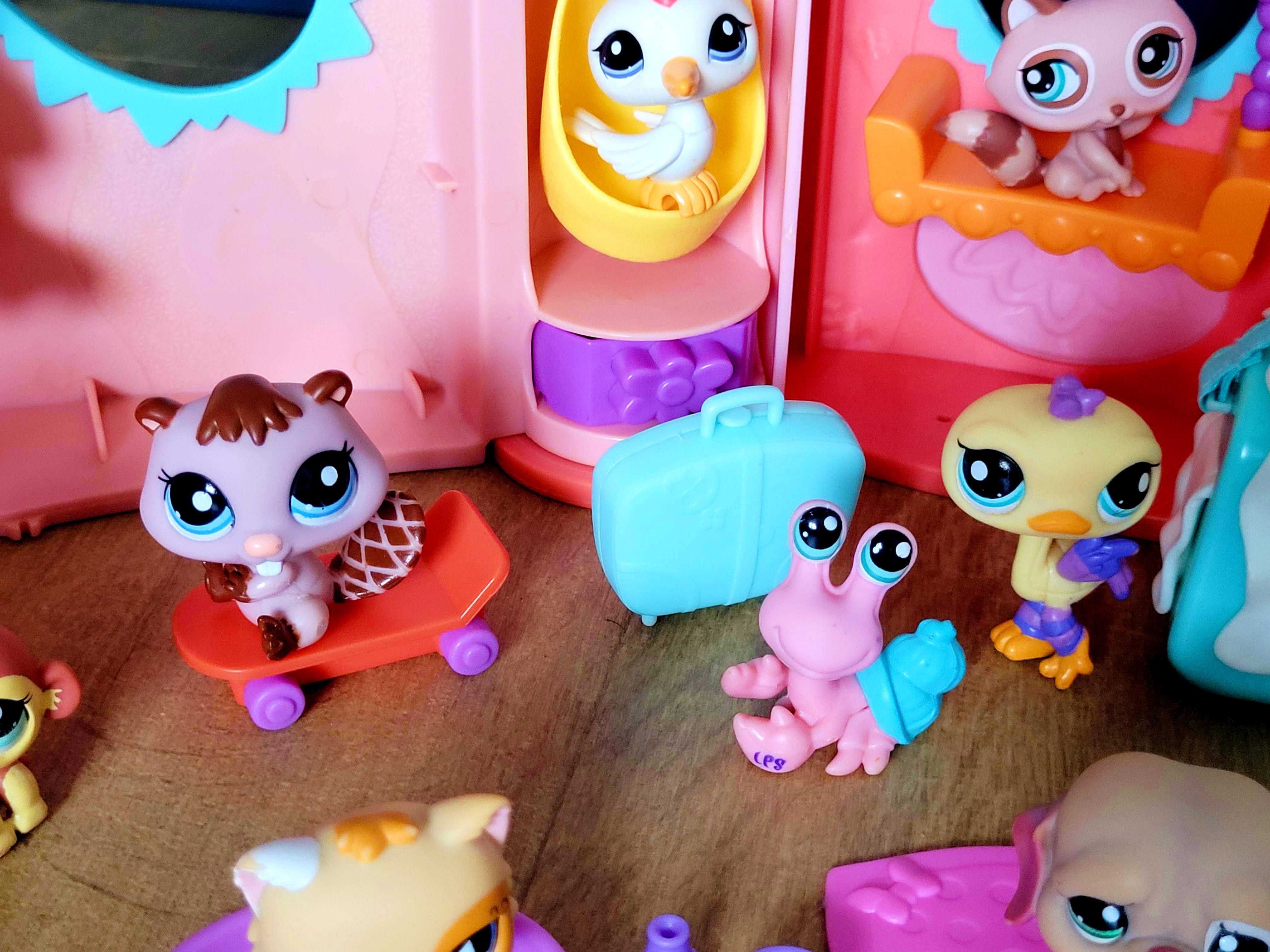 LPS Littlest Pet Shop zestaw figurek + domek dodatki akcesoria