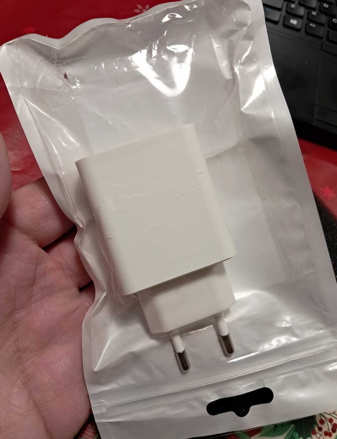 Mocna ładowarka smartfon telefon tablet 3x USB i USB-C