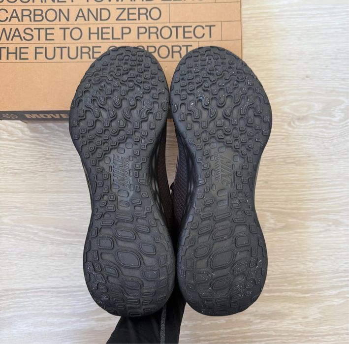 Кроссовки Nike Revolution 6 оригинал размер 45,5(29,5 см стелька)