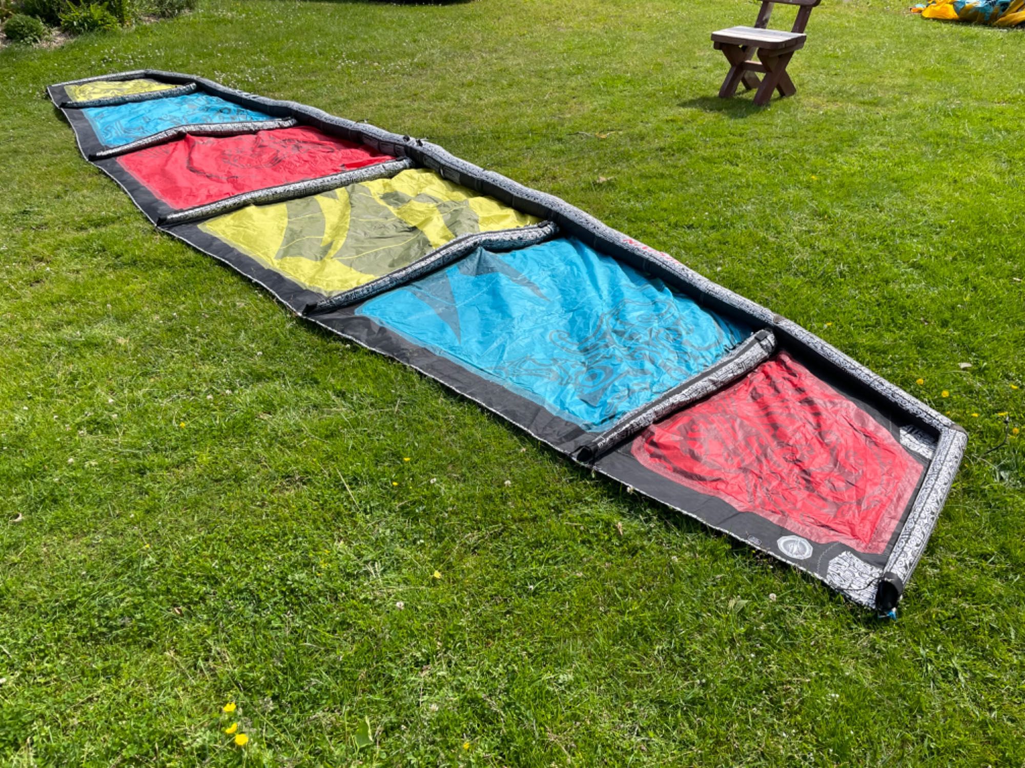 Latawiec kitesurfing NAISH TORCH 9 m +plecak uszkodzony