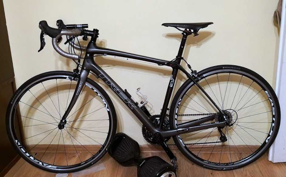 Trek Domane 4.3 Carbon (54) - IsoSpeedShimano 105, Koła Easton EA90 RT