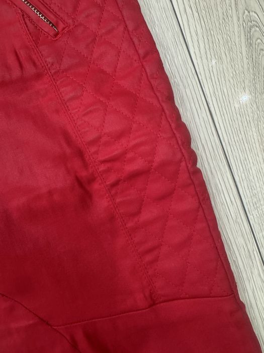 Spodnie damskie woskowane czerwone ZARA 36/38