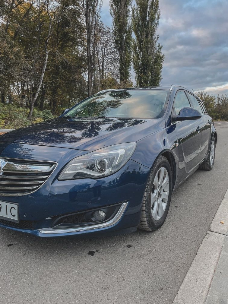 Opel insignia 2014 (грудень)