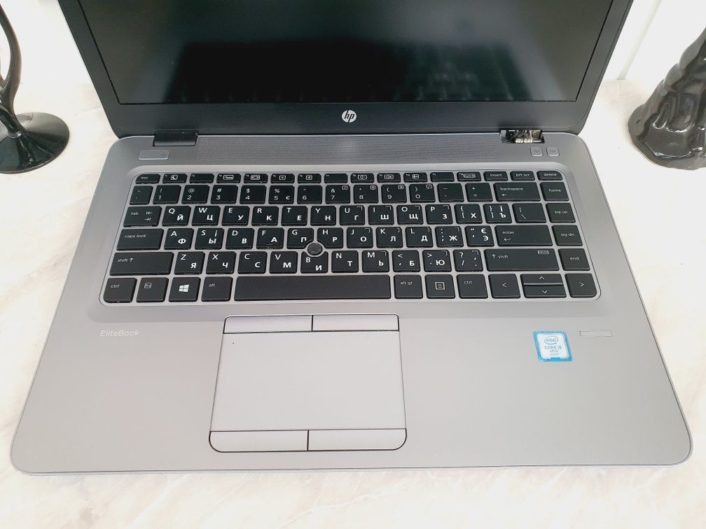 Ноутбук HP 840 g3 (i5/12/256)