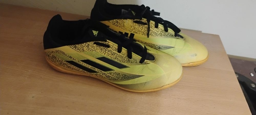 Halówki Adidas rozmiar 34