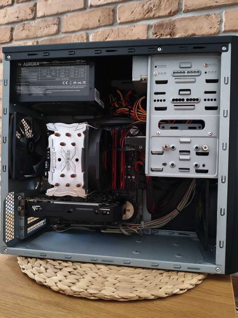 Komputer i7 4790K, 16GB DDR3 2400MHz, GTX1050, iiyama 24", WiFi, Win11