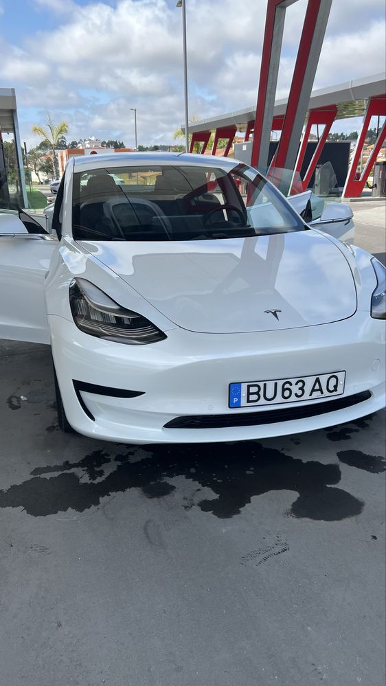 Tesla model 3 standard range plus